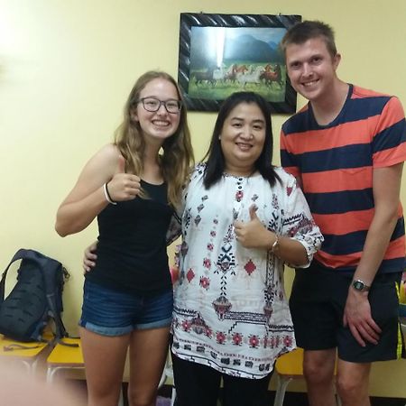 Lucky House Hostel Chiang Mai Bagian luar foto