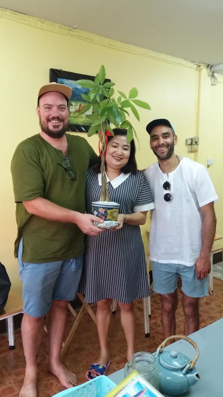Lucky House Hostel Chiang Mai Bagian luar foto