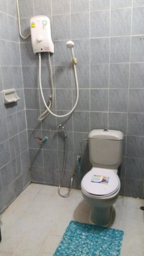 Lucky House Hostel Chiang Mai Bagian luar foto