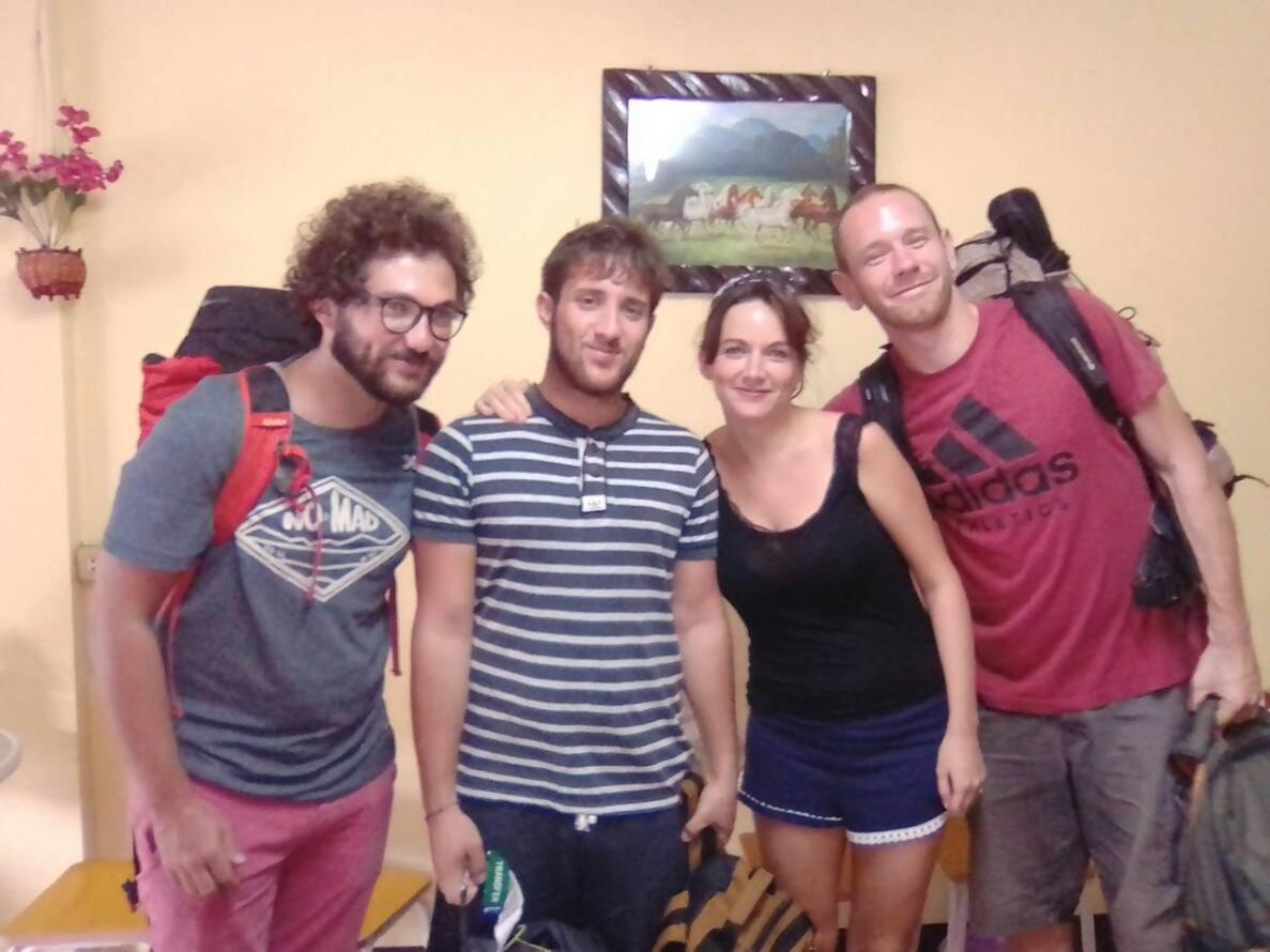 Lucky House Hostel Chiang Mai Bagian luar foto