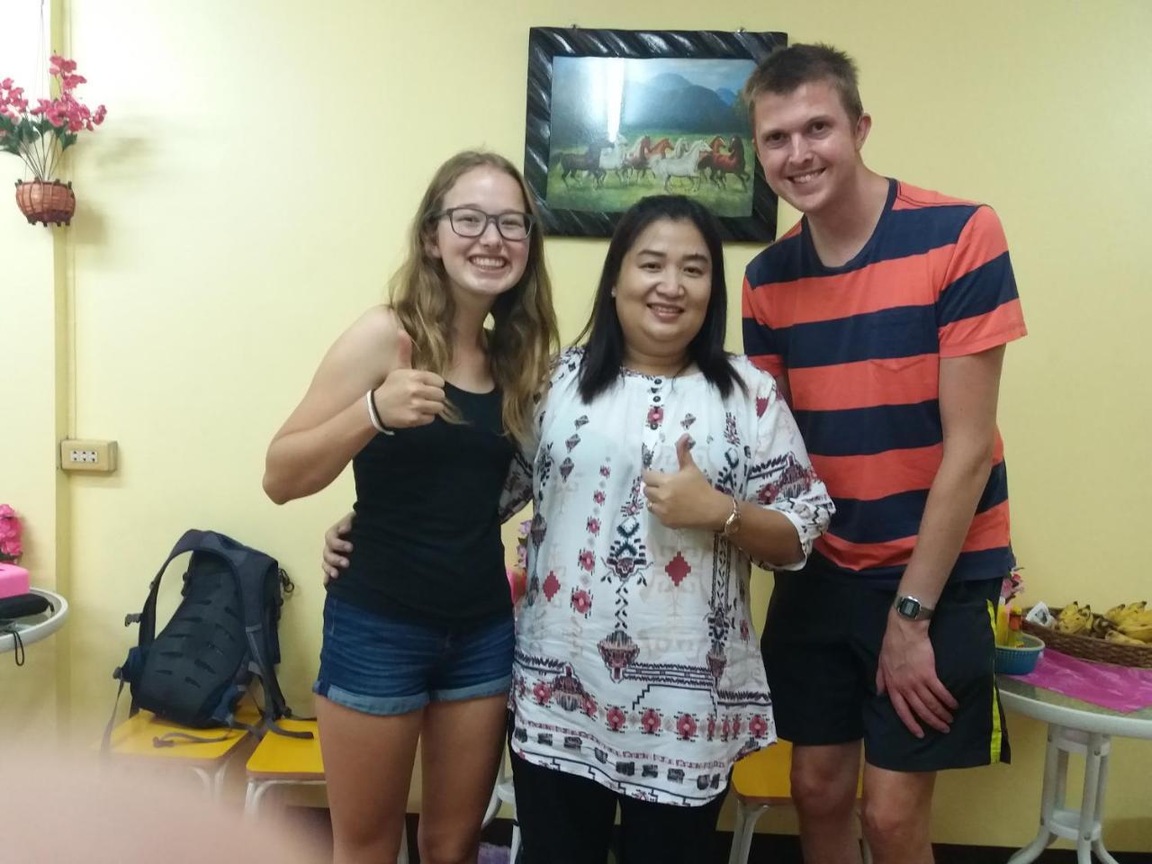 Lucky House Hostel Chiang Mai Bagian luar foto